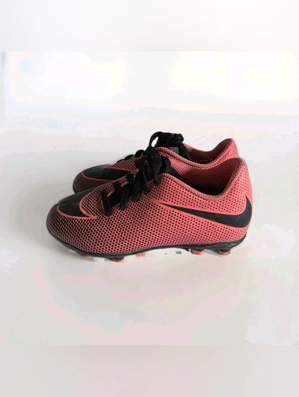 Nike Youth Soccer Cleats Girls Boys Shoes Pink/Black - Size 11C Lace Up